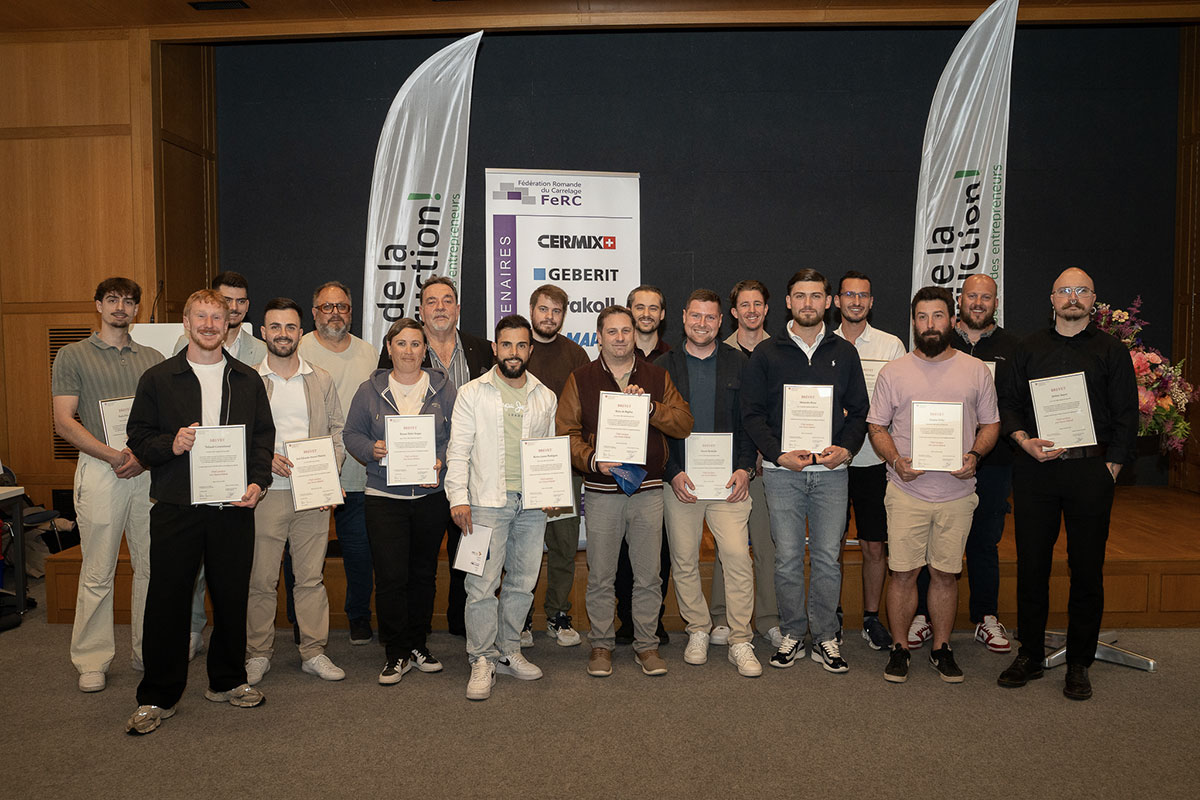 Brevet fédéral de Chef·fe Carreleur·leuse : les lauréats ont reçu leur diplôme !